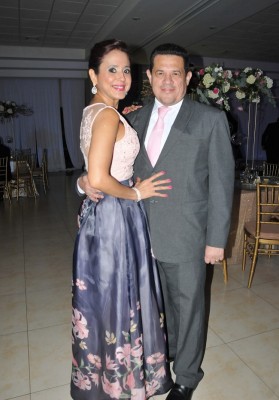 Waleska de Aguilar y Lester Aguilar