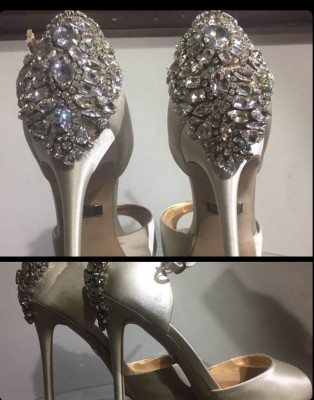 Los glamurosos zapatos que Claudia eligió para su mágica noche de bodas ¡que exquisitez!