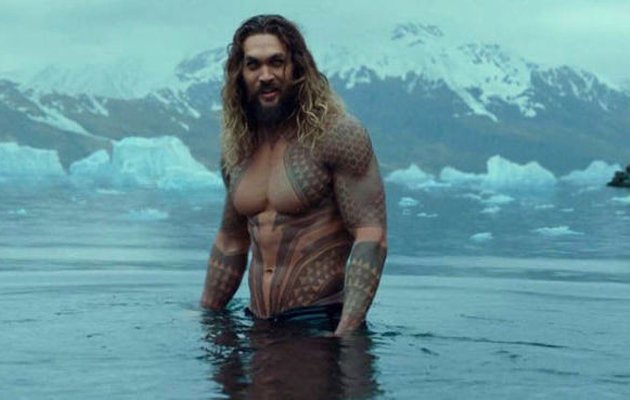 Mira como anunció Jason Momoa el estreno de “Aquaman” (+video)