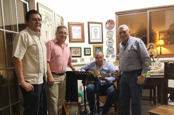 Tremendos artístas: Juan Villeda, Tino Cerrato, Gustavo Erazo y Raul Valladares