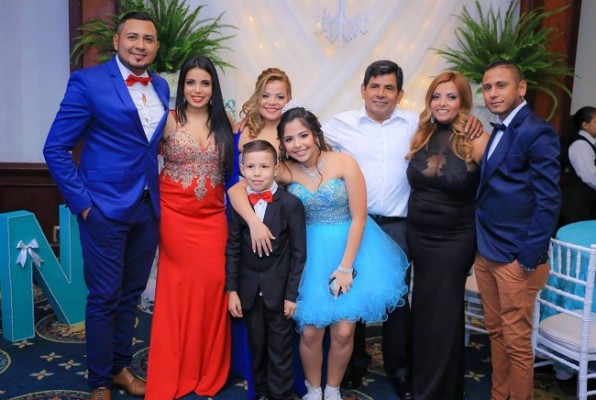 Dennis Abrego, Kenia Villanueva, Dina Villanueva, Anthony Villanueva, Vivian Gisel Madrid, Agustín Villanueva, Dilcia Villanueva y Nelson Boquin. 