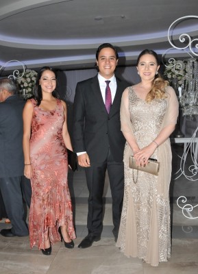 Mercedes Cossich, Diego y Amalia Alvarado