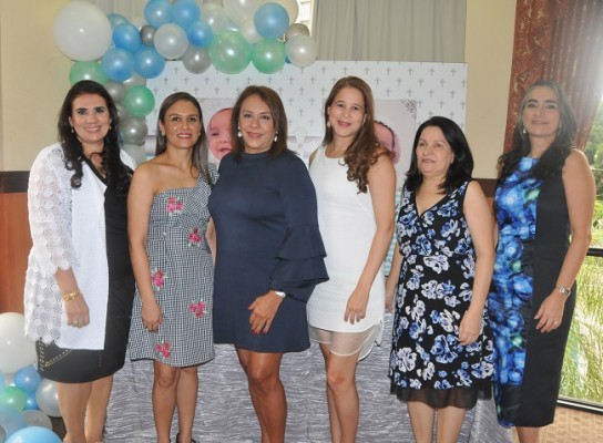 Patricia Handal, Nancy Gutiérrez, Diana Cardona de Caraccioli, Doris de Diday, Susy Chamorro e Ivone de Icaza