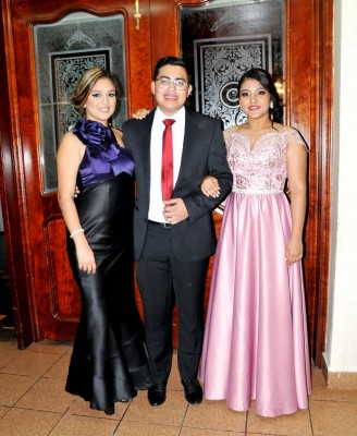 Sherly Baiza, Ricardo Ochoa y Argelia Godinez