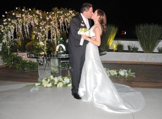 José Eduardo Tinoco y la bella Giselle Rojas, disfrutan de su luna de miel en un romántico viaje por Nueva Zelanda y Australia.