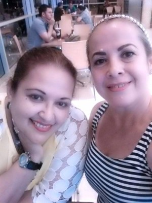 Elizabeth Orellana y Carmen Barahona