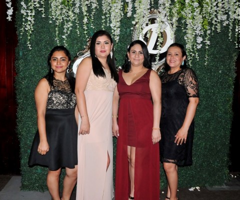 Irma Castellanos, Jessica Villanueva, Nelly Espinal y Jazmin Trigueros.