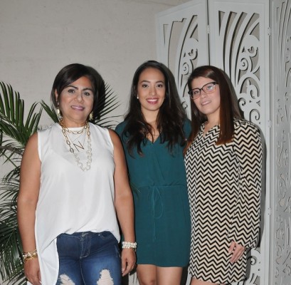 Ivis Castillo, Aurora Hernández y Geraldine Pacheco
