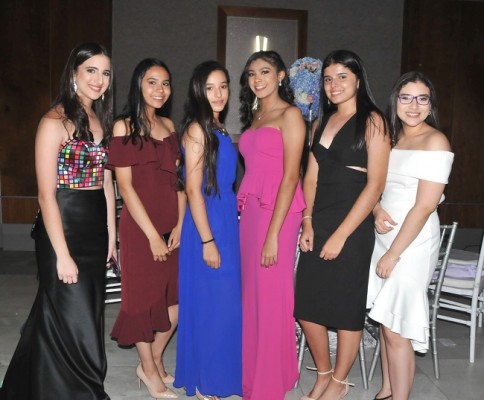 Joanne Canahuati, María Fernanda Herrera, Natalie Reyes, Ana Medina, Carmeza Hernández y Daniela Mejía.