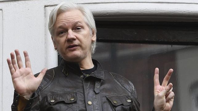 Julian Assange deja la dirección de Wikileaks y nombra otro jefe