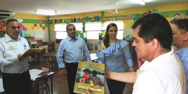 Recorrido por el centro educativo y exposición de métodos de enseñanza e historia del Jardín