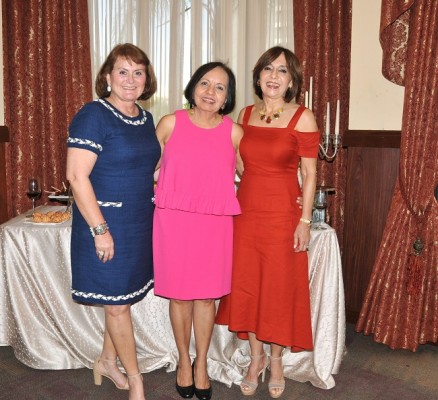 Sonia Valerio, Leticia de Guerra y Paty Flores