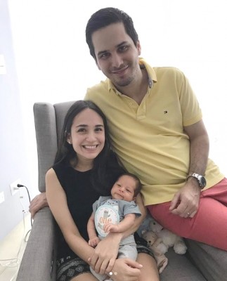 Ana Lucia y Eldad Ronen con su primogenito