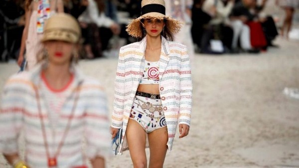 Chanel lleva la playa a París 10