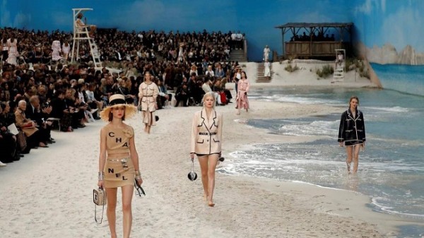 Chanel lleva la playa a París 6