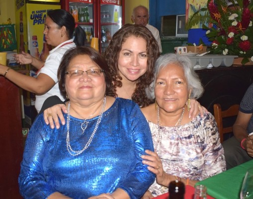 Muy felices en el 25 aniversario de Jalapeños