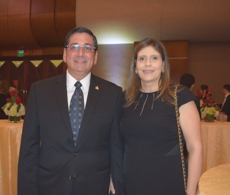 Mario Kafati y su esposa