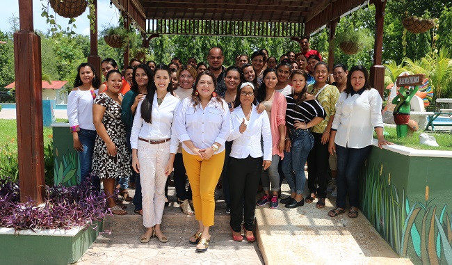 Logros del programa educativo “Read To Me” beneficia a 41 Centros Comunitarios de Pre-Básica