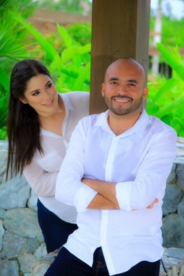 Josseline Lara y Mauricio Espinoza se comprometieron en matrimonio en Febrero del 2018 y hoy son un matrimonio que continúa escribiendo su historia de amor.
