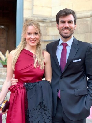 La preciosa Ana Cecilia Reynaud y su futuro esposo Juan Antonio Vicente Alfonso