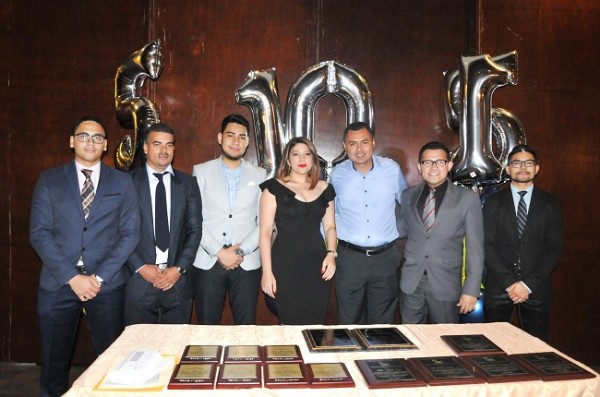 Los 7 empleados que recibieron reconocimiento por sus 5 años de trayectoria en COFISA