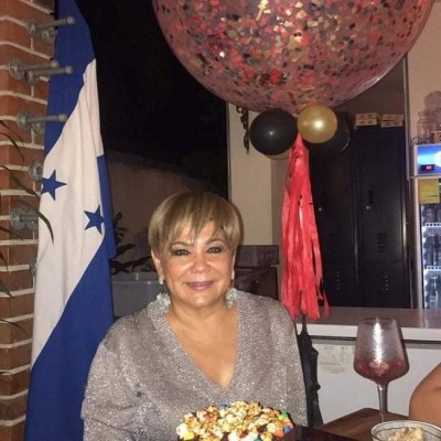 Pamela Vaquero estuvo muy festejada con motivo de cumple...