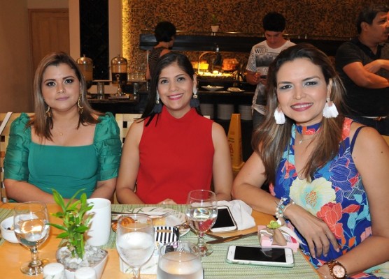 Patricia Carrillo, Carolina Canahuati y Kenia Portillo