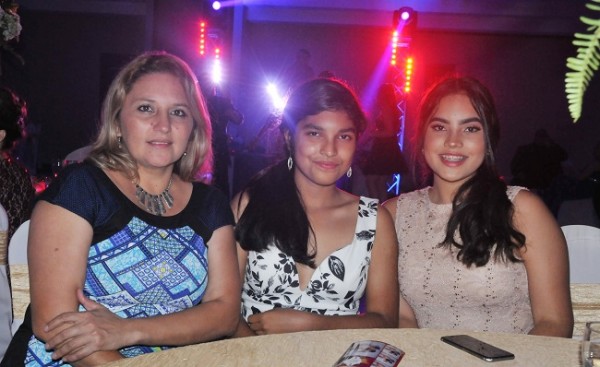 Amalia Osorio, Emely Osorio y Alison Osorio