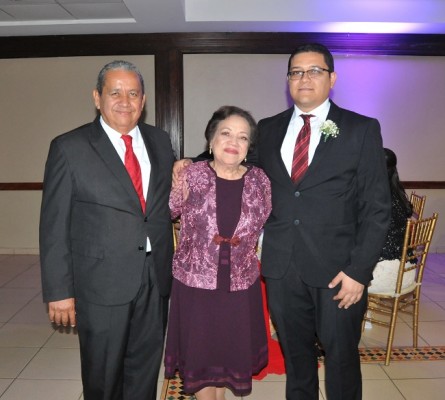 Amilcar Granados, Estela Pineda y Amilcar Granados Jr.