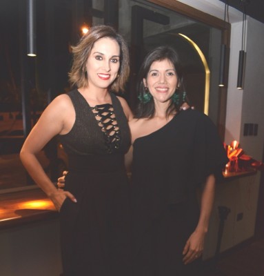 Anelvira Duarte de Coello y Anee Erazo de Brown fueron las anfitrionas en la inauguración de Pi Bistro Bar by Pat’s