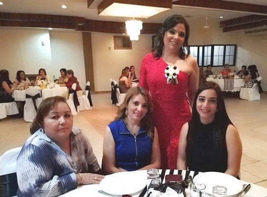 Elsa Landaverde, Papsy Lesage, Cindy Granados y Brenda Rubi