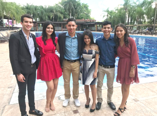 Jesus Maldonado, Alejandra Fernandez, Orbin Cabrera, Cheyla Fernandez, Derik Peraza y Andrea Figueroa