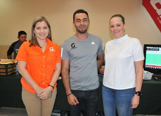 Melissa Villegas, Henry López y Laura Calix