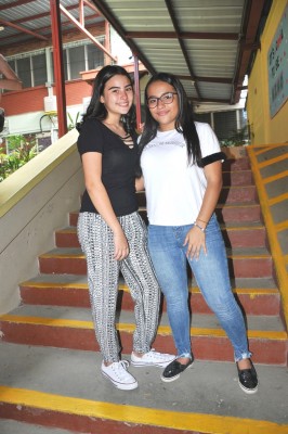 Montserrat Bodden y Jimena Flores