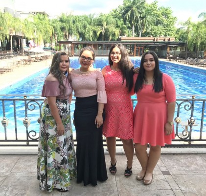 Ninoska Garcia, Cindy Ramirez, Norma Flores y Ana Nuñez.