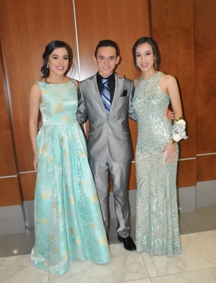 Viviana Pineda, Kevin Fernández y Estela Sandoval