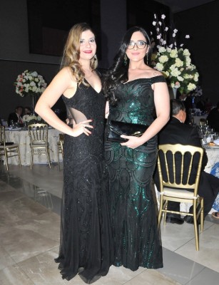 Alejandra Flores y Samira Mendoza