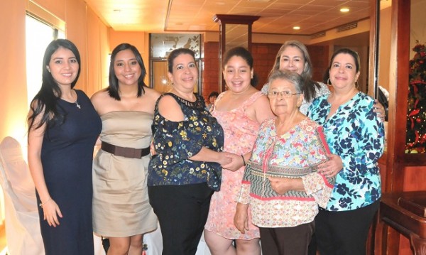 Andrea Lean, Wendy Alfaro, Blanca Laguna, Zarah Euceda, Gladys Pineda, Ana Morales e Irma Laguna