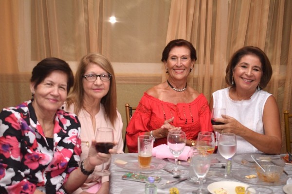 Bárbara Sammur, Virginia de Sikaffy, Mirian Pagán y Mirian Bodden