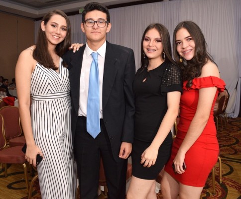 Isabel Itech, Marcello Valenzuela, Grazia Vásquez y Rachel Rivera