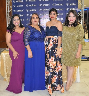 Jenny Altamirano, Susan Nuñez, Michelle Díaz y Angélica Puentes