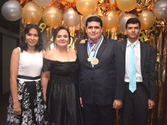 Karen Caballero, Maren Moreno, Mario Caballero y Diego Caballero