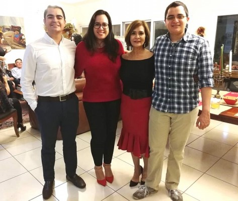 Pedro Murillo, Estefanía Murillo Martínez, Lilliam Martinez y Jesus Murillo.