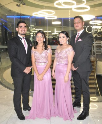 Carlos Chinchilla, Kimberly Aguilar, Lidia Caballero y Brandon Villalobo