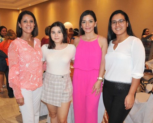 Edna Rápalo, Monique Diday, Andrea Castro y Mabel Ortega