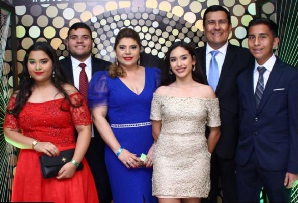Eduardo Ramos Salinas y familia