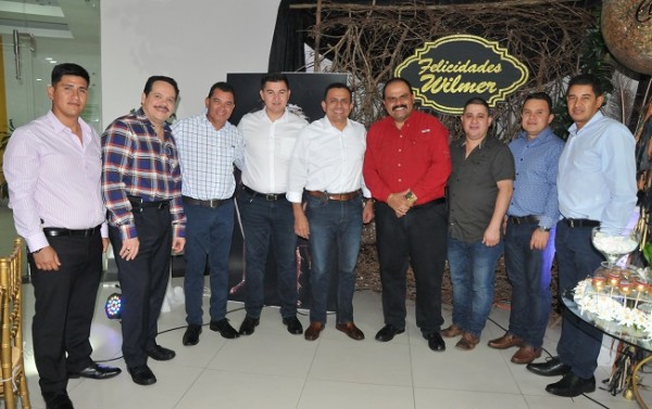 German Alvarado, Luis Cousin, Carlos Lara, Wilmer Molina, Toñito Rivera, Wilmer Palada, Luis Morales, Cristian Gutiérrez y Luis Lara
