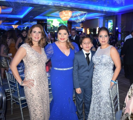 Gigi de Membreño, Nicle Ramos, Rodrigo Matta y Sandra Matta