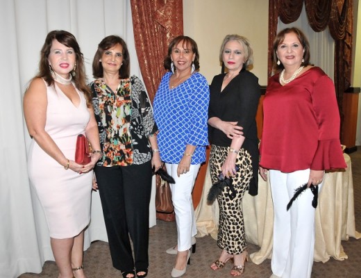 Ivon Handal, Cristy Bahaia, Norma Paredes, Ivon Suazo y Ana Leyla Sikaffy