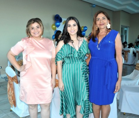 Keny Murillo, Gabriela Rivera y Margarita Ruíz